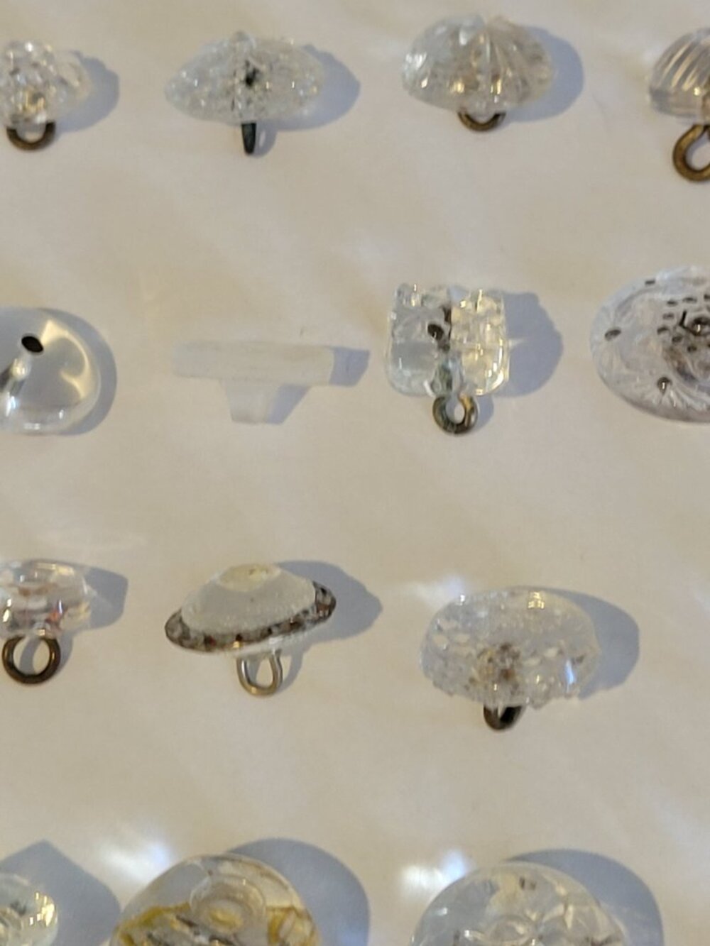 Lot of Clear Glass Shanked Vintage Buttons - Picture 16 of 16